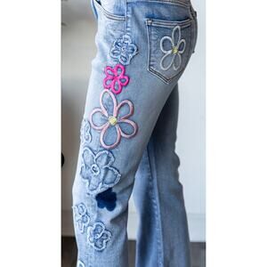 Washed Flowered Embroidery Flare Jeans